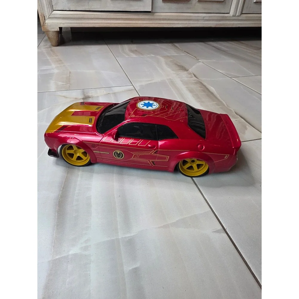 Jada Toys Marvel Iron Man 2019 Dodge‎ Challenger SRT Hellcat RC Car 32326 G1